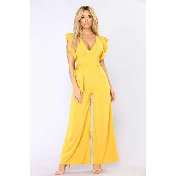 WHOLESALE * 28 JUMPSUIT // BOUTIQUE CLOSING // EVERYTHING MUST GO - Picture 2 of 16